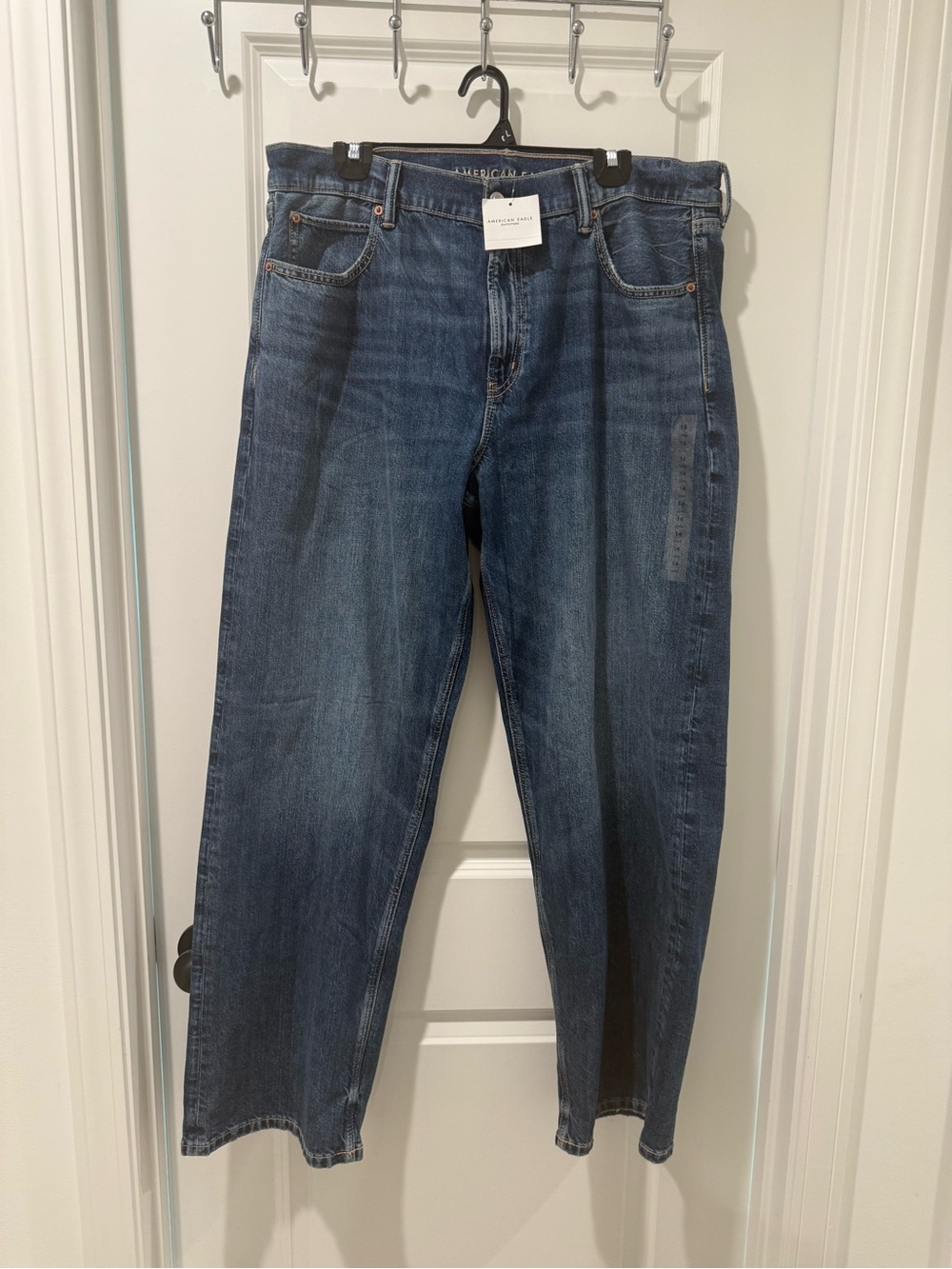 American Eagle Outfitters Woman's Baggy Straight Jeans NEW